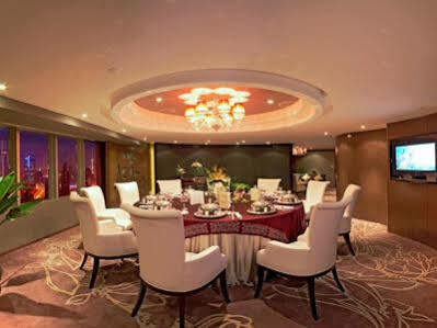 Jin Jiang Tower Hotel 5*